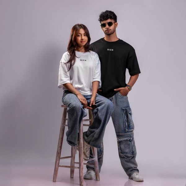 Rien oversized tee editorial