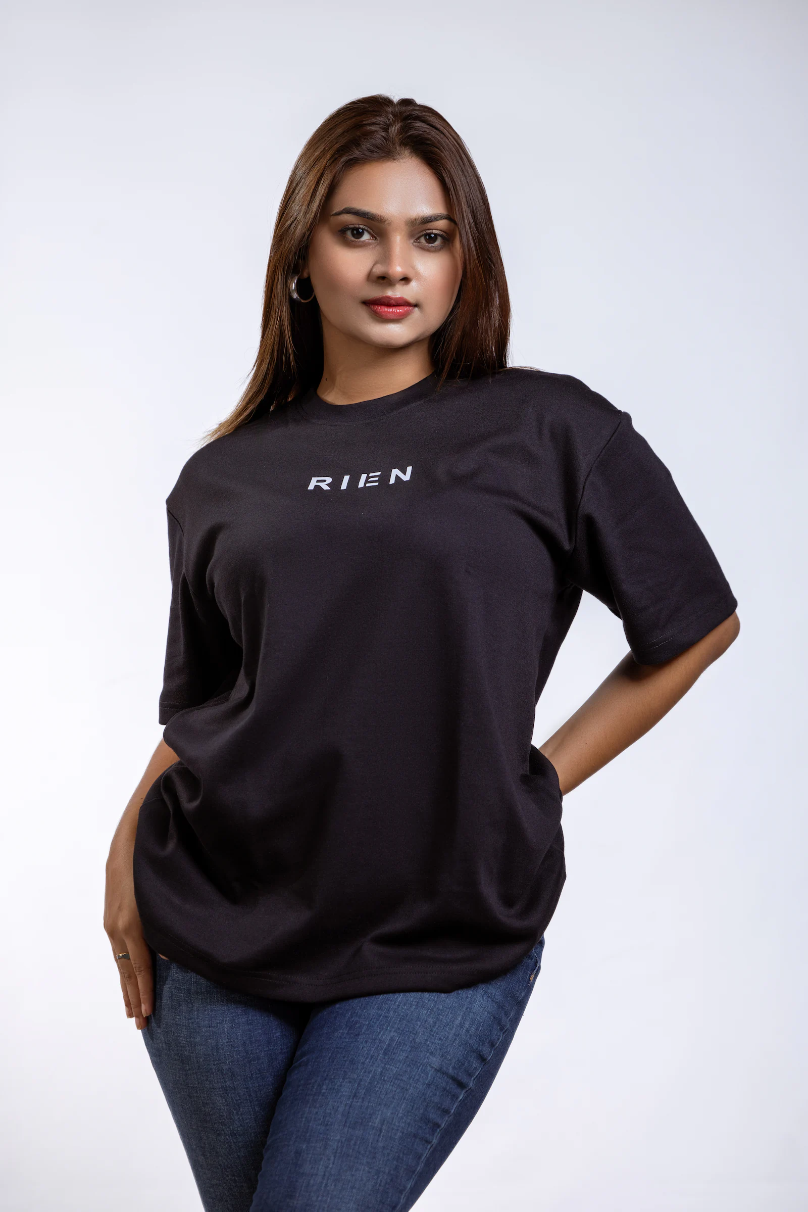 Rien Classic Oversized Tee in black, front view